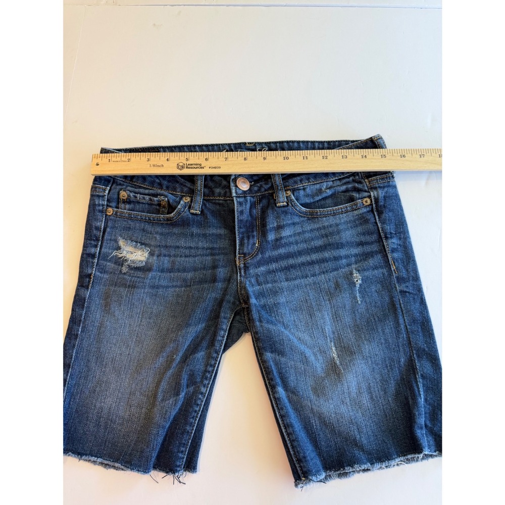 American Eagle Stretch Bermuda Denim Shorts Dark Wash Cutoff Raw Hem Size 4 - Picture 4 of 7